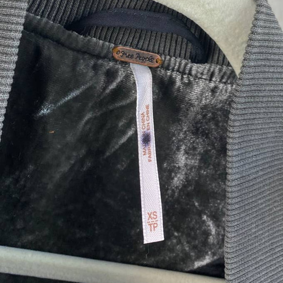 Free People Gray Ruched Velvet Bomber Jacket Size XS - Picture 7 of 11